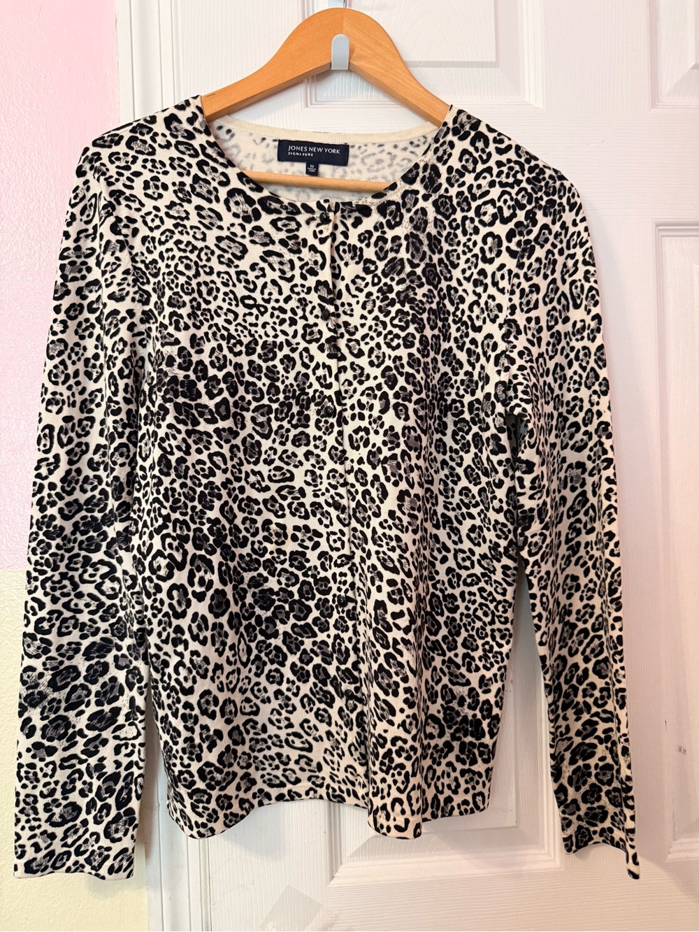 Jones New York Women’s M Ivory/Black Leopard Animal Print Button Knit Cardigan